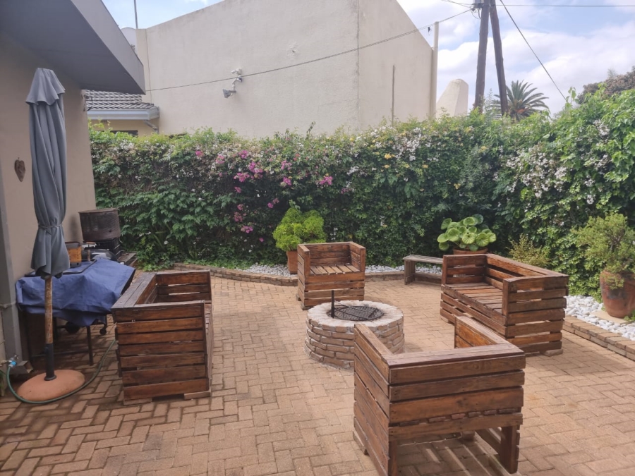4 Bedroom Property for Sale in Greenhills Gauteng