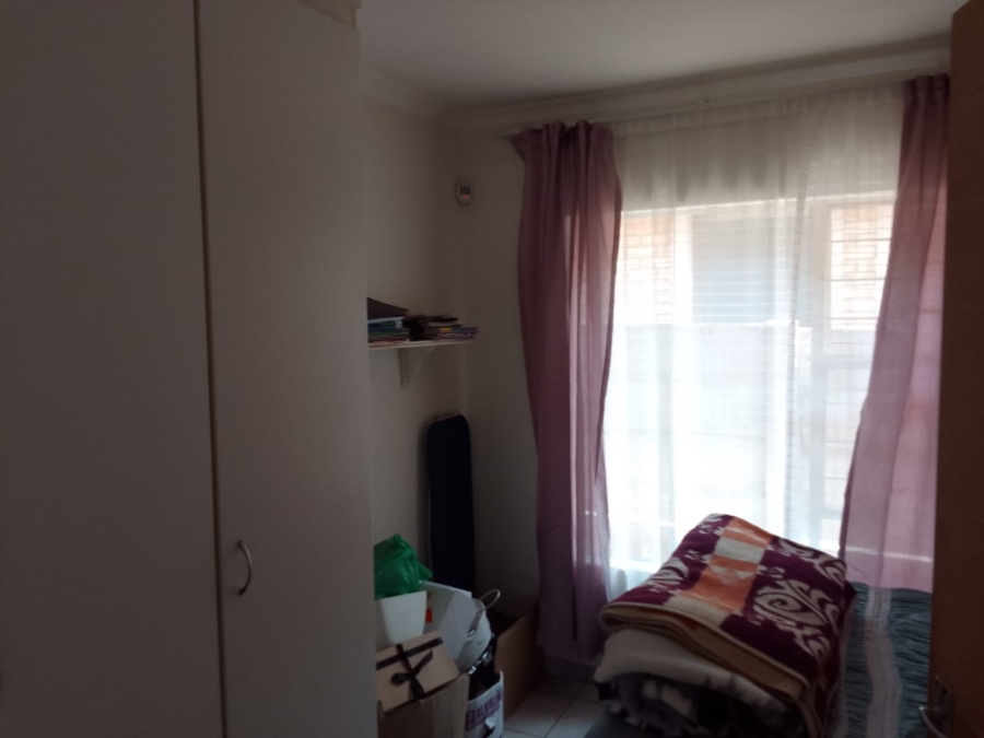 2 Bedroom Property for Sale in Greenhills Gauteng