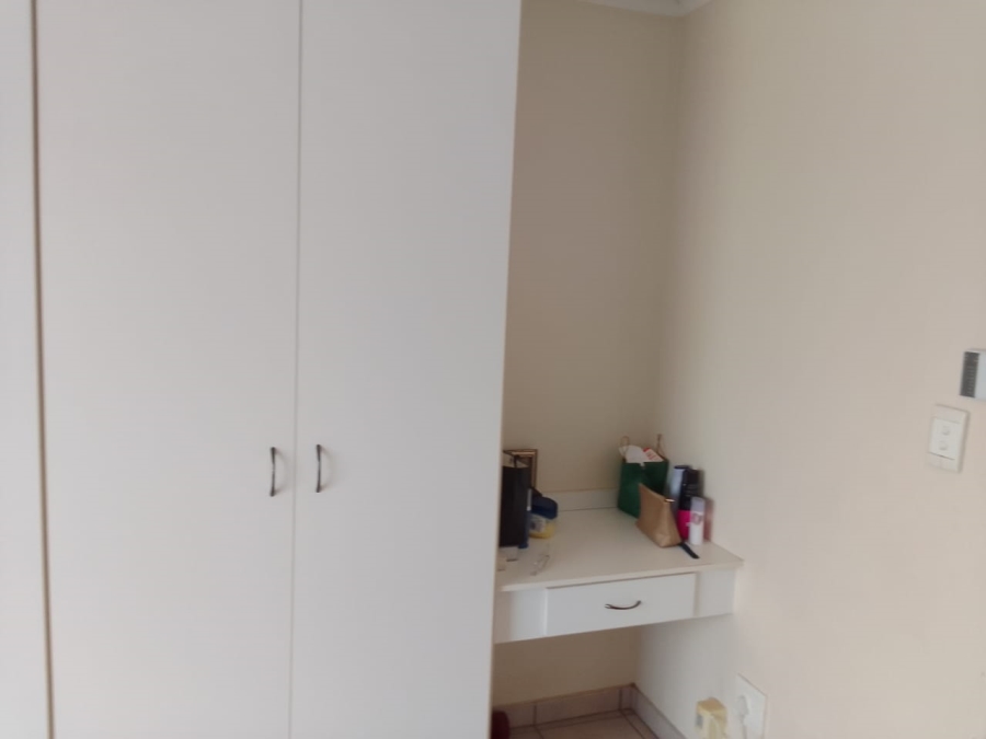 2 Bedroom Property for Sale in Greenhills Gauteng