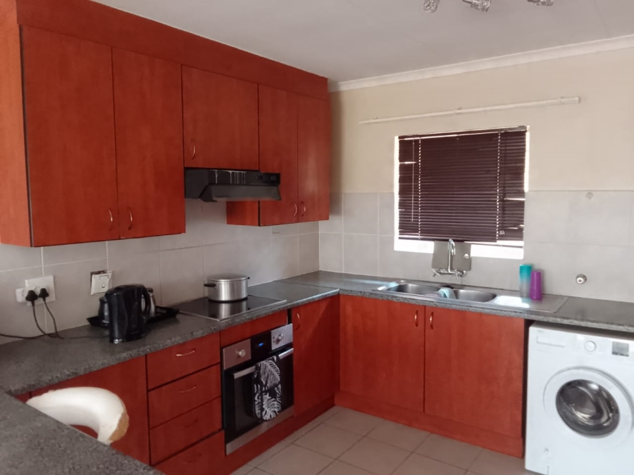 2 Bedroom Property for Sale in Greenhills Gauteng