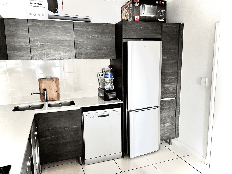 To Let 1 Bedroom Property for Rent in Olivedale Gauteng