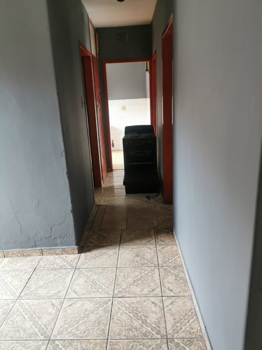 To Let 2 Bedroom Property for Rent in Kenilworth Gauteng