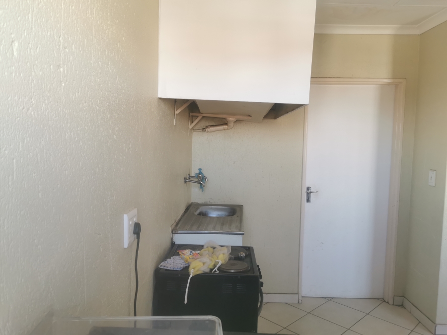 1 Bedroom Property for Sale in Randfontein Central Gauteng