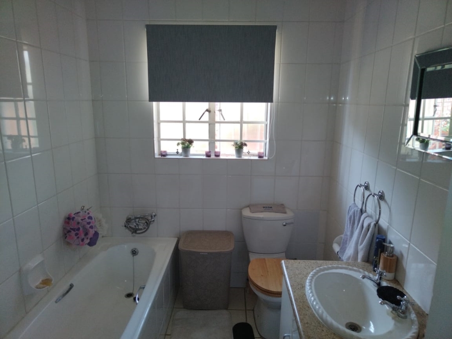 3 Bedroom Property for Sale in Greenhills Gauteng