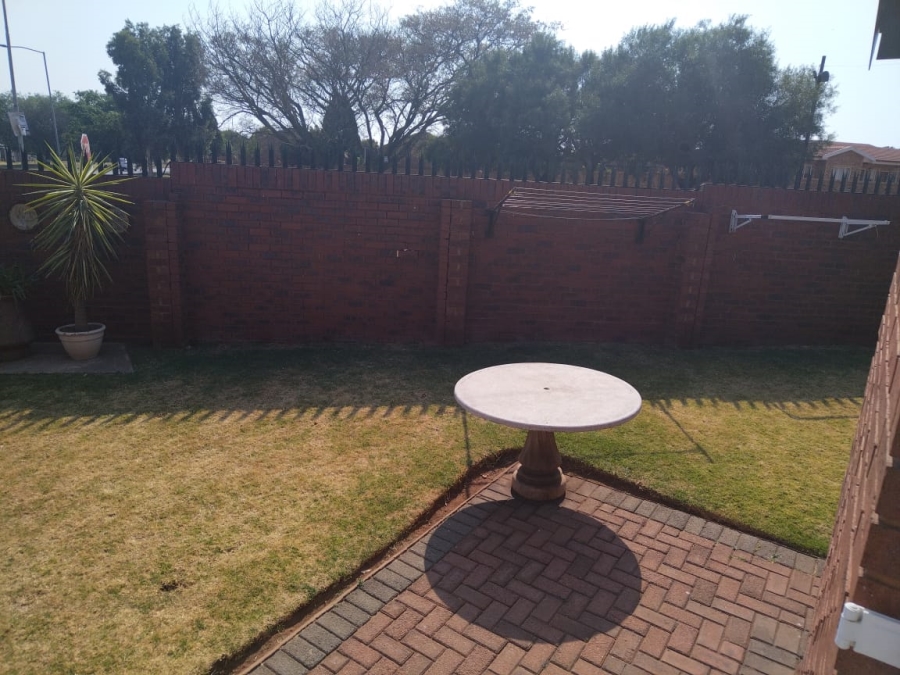 3 Bedroom Property for Sale in Greenhills Gauteng