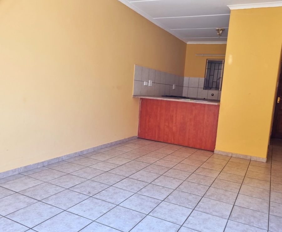 2 Bedroom Property for Sale in Greenhills Gauteng