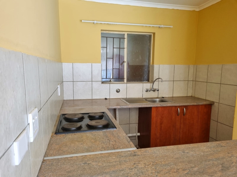 2 Bedroom Property for Sale in Greenhills Gauteng