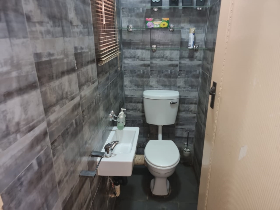3 Bedroom Property for Sale in Greenhills Gauteng