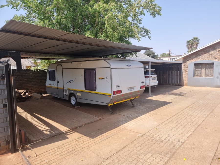 3 Bedroom Property for Sale in Greenhills Gauteng