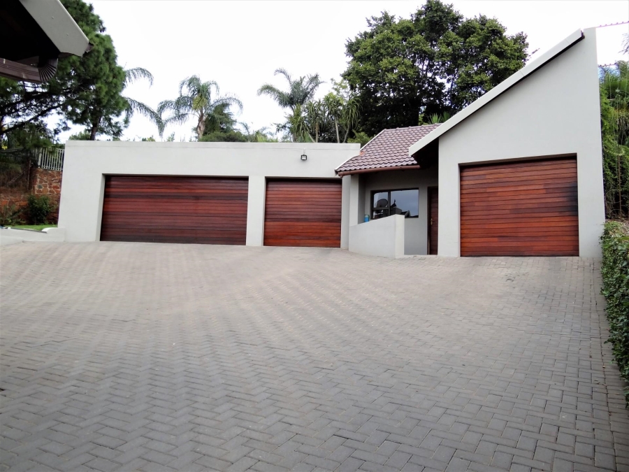 6 Bedroom Property for Sale in Waterkloof Gauteng