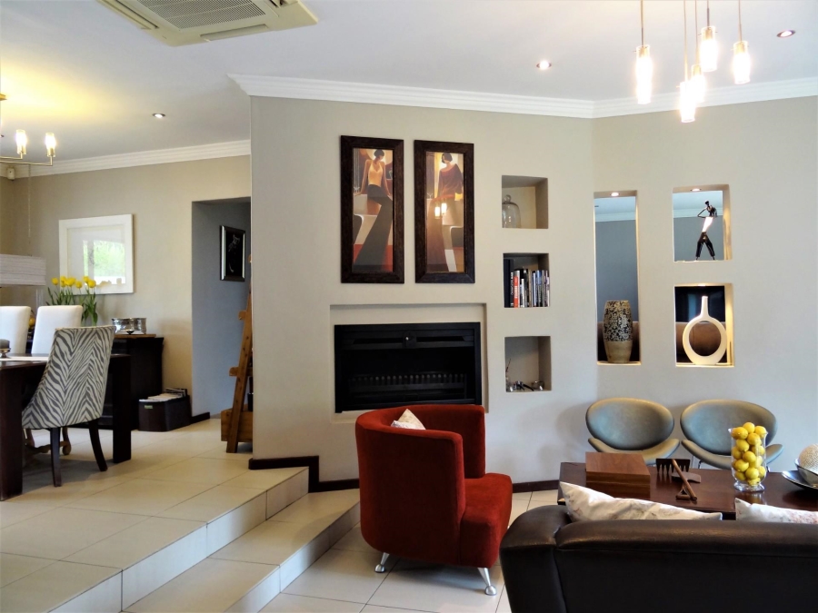 6 Bedroom Property for Sale in Waterkloof Gauteng