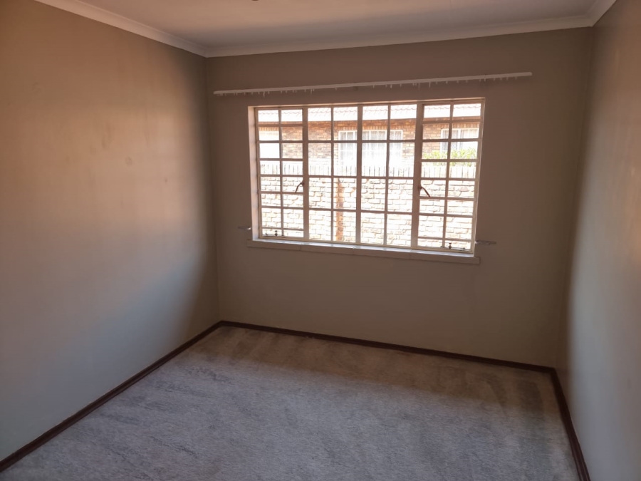 3 Bedroom Property for Sale in Helikonpark Gauteng