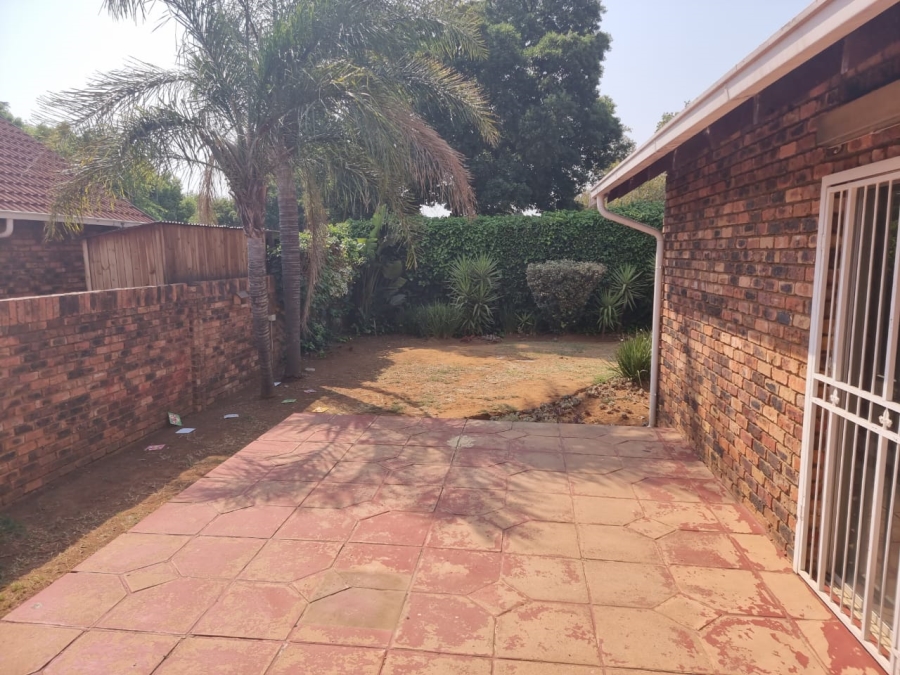 3 Bedroom Property for Sale in Helikonpark Gauteng