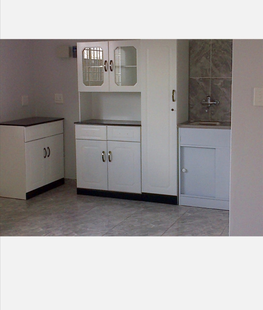 To Let 2 Bedroom Property for Rent in South Hills Gauteng