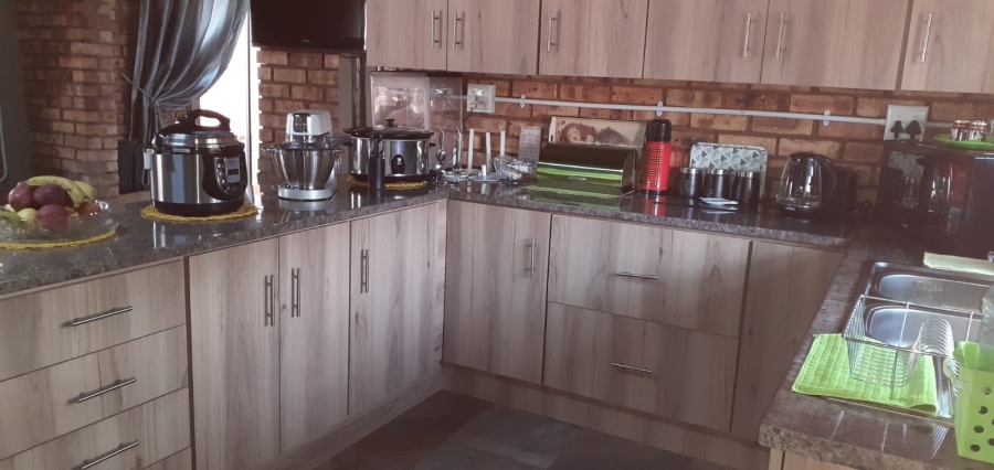 5 Bedroom Property for Sale in Randgate Gauteng