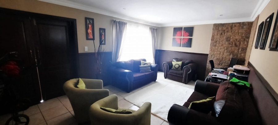 4 Bedroom Property for Sale in Greenhills Gauteng