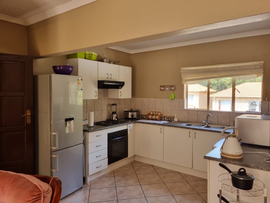 2 Bedroom Property for Sale in Greenhills Gauteng