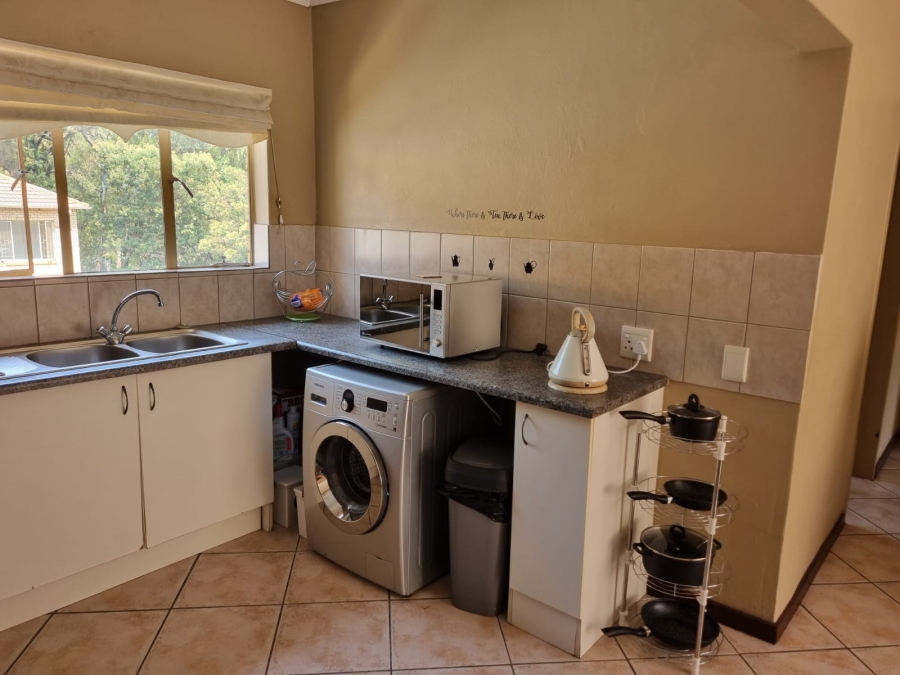 2 Bedroom Property for Sale in Greenhills Gauteng