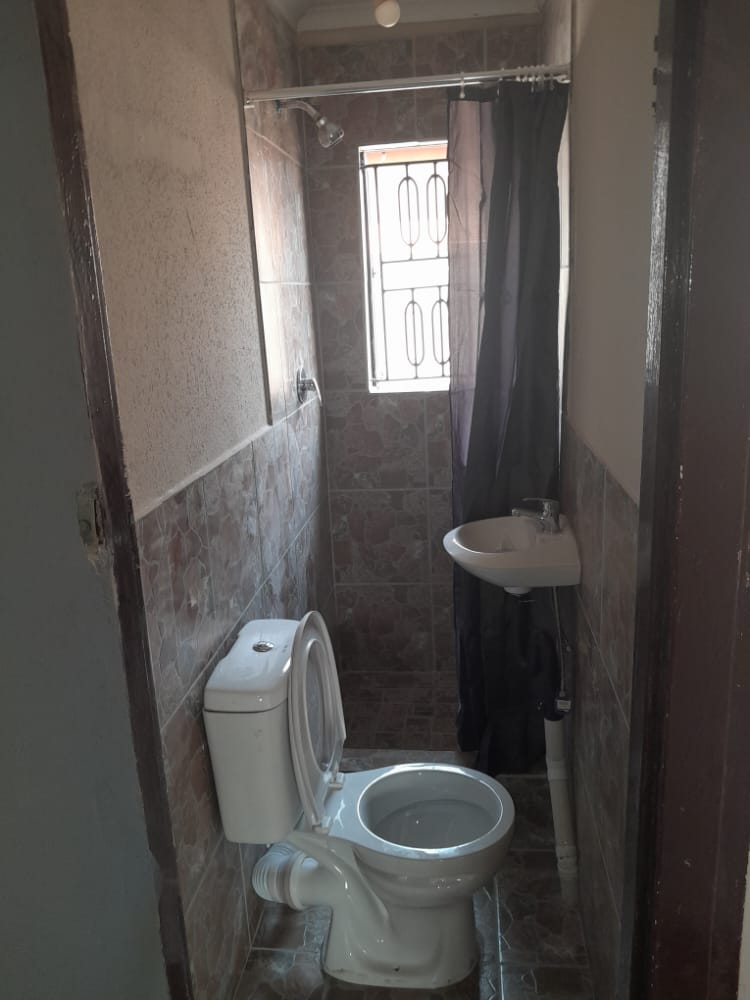 Room for rent in Clayville Gauteng. Listed by PropertyCentral