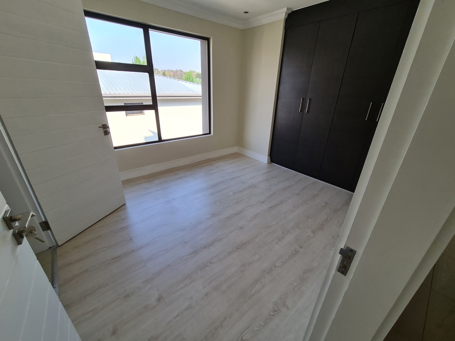 To Let 4 Bedroom Property for Rent in Rivonia Gauteng