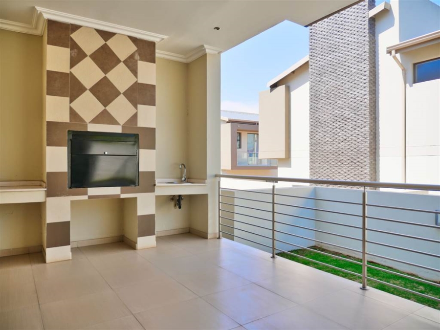 To Let 4 Bedroom Property for Rent in Rivonia Gauteng