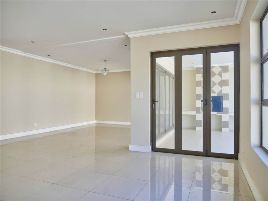 To Let 4 Bedroom Property for Rent in Rivonia Gauteng