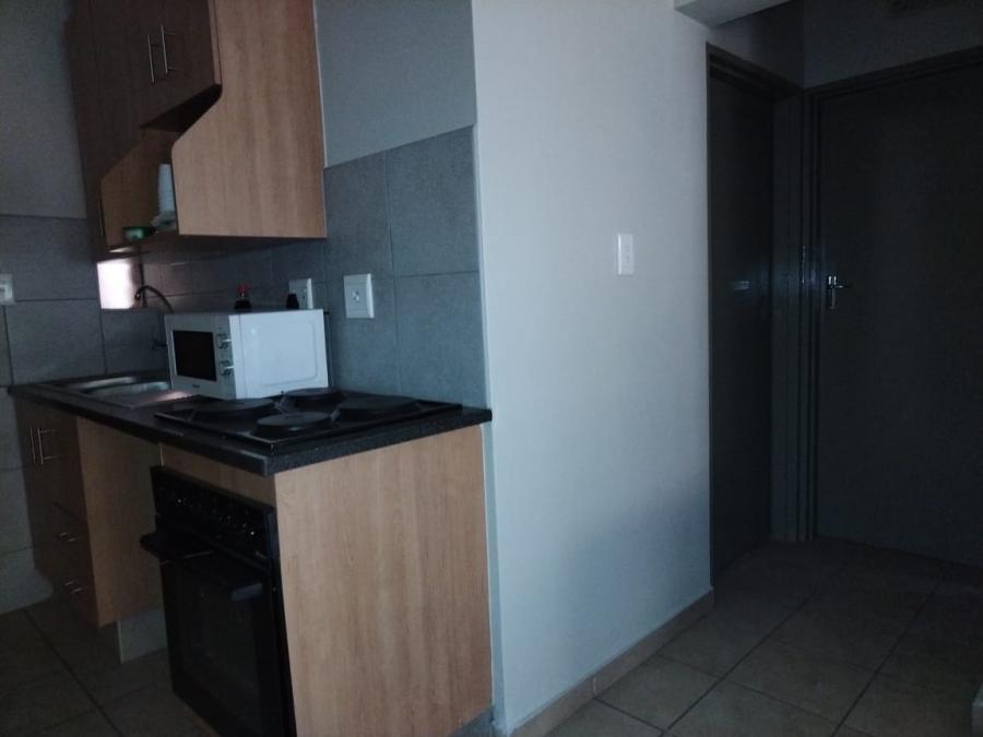 To Let 2 Bedroom Property for Rent in Kibler Park Gauteng