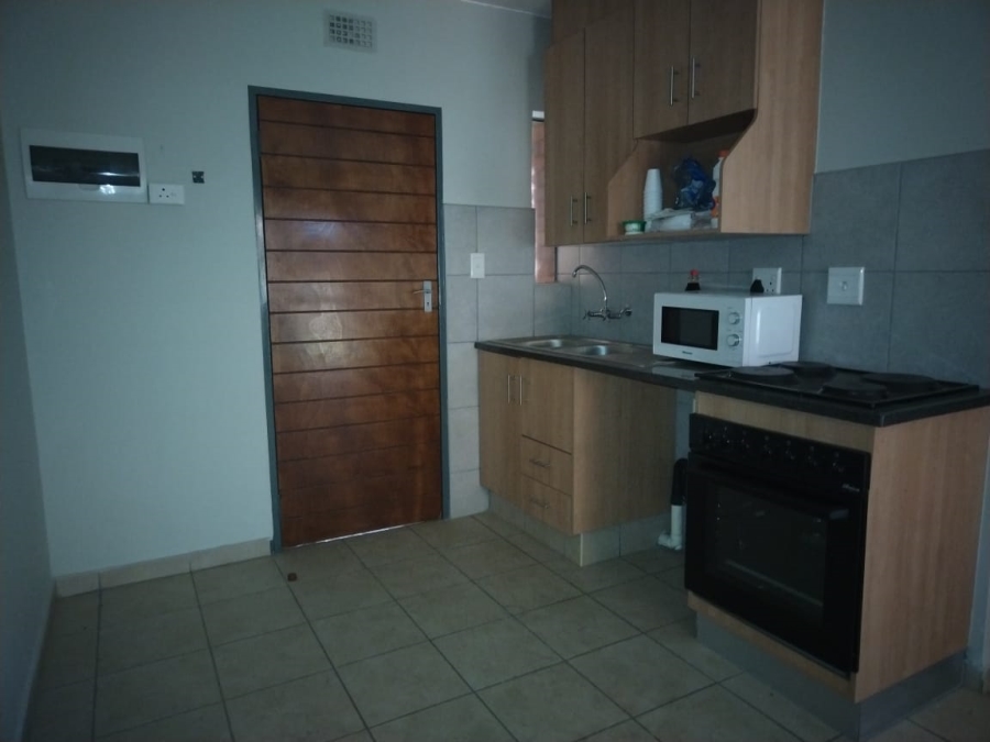 To Let 2 Bedroom Property for Rent in Kibler Park Gauteng