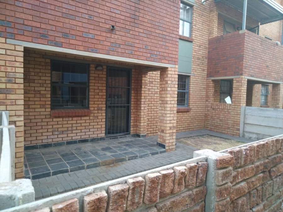 To Let 2 Bedroom Property for Rent in Kibler Park Gauteng