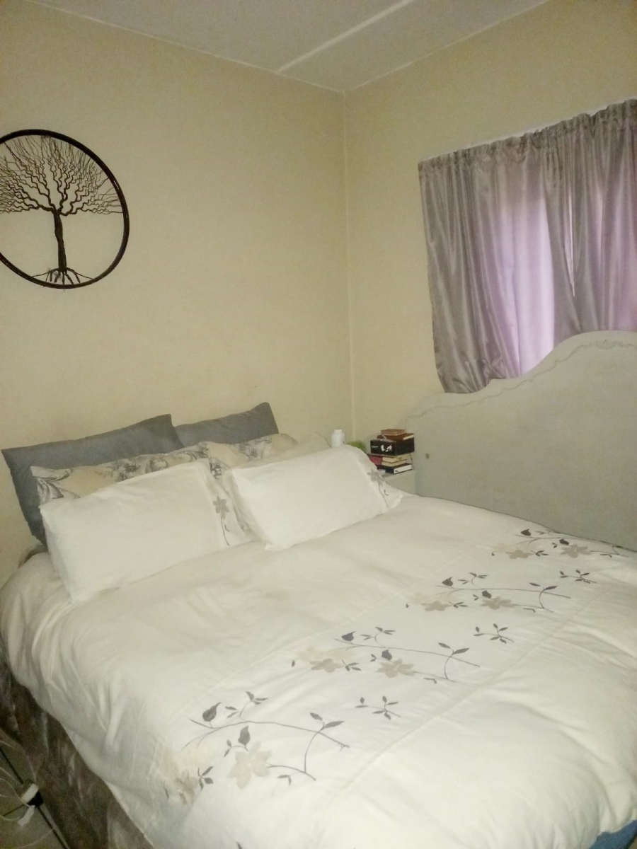 2 Bedroom Property for Sale in South Crest Gauteng