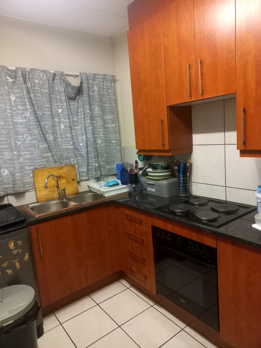 2 Bedroom Property for Sale in South Crest Gauteng