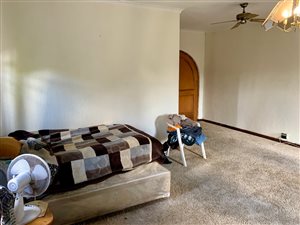 10 Bedroom Property for Sale in Lakefield Gauteng