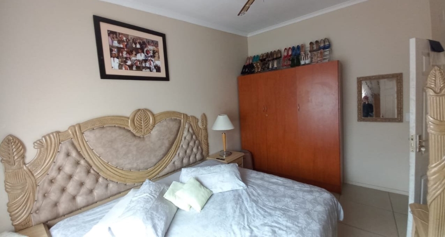 6 Bedroom Property for Sale in Riverlea Gauteng