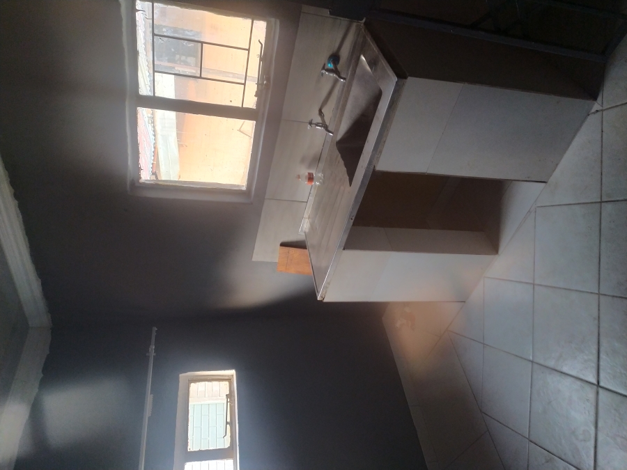 To Let 1 Bedroom Property for Rent in Jan Niemand Park Gauteng