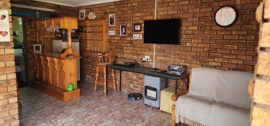 2 Bedroom Property for Sale in Robinpark Gauteng