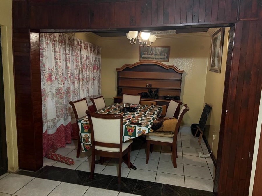 2 Bedroom Property for Sale in Mohlakeng Gauteng