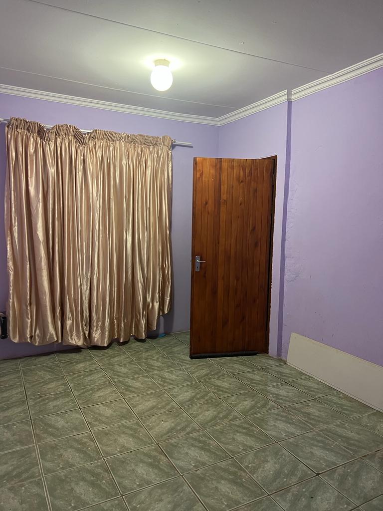 2 Bedroom Property for Sale in Mohlakeng Gauteng