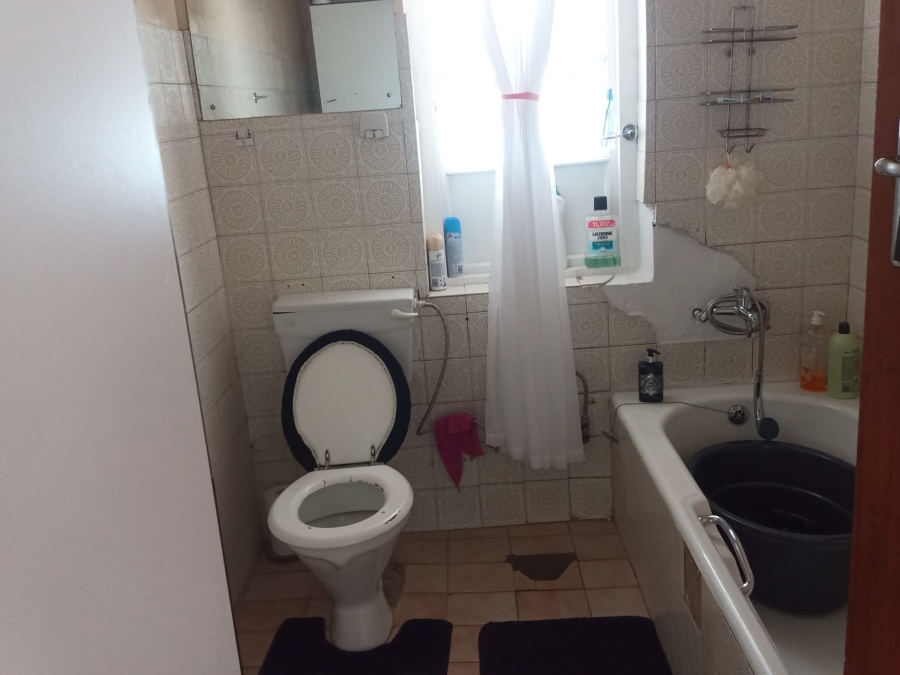 2 Bedroom Property for Sale in Turf Club Gauteng