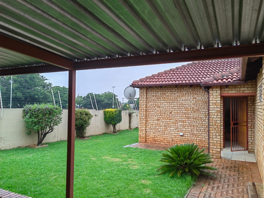 3 Bedroom Property for Sale in Eike Park Gauteng