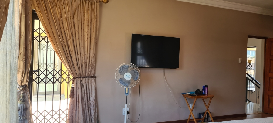 5 Bedroom Property for Sale in Helderwyk Gauteng