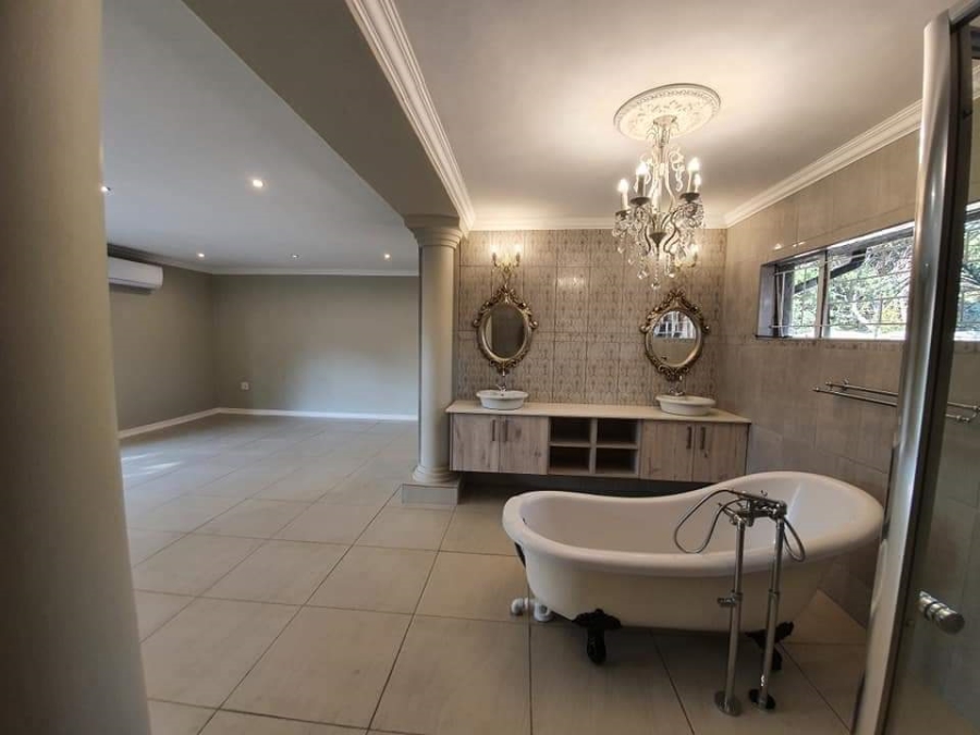 3 Bedroom Property for Sale in Freeway Park Gauteng