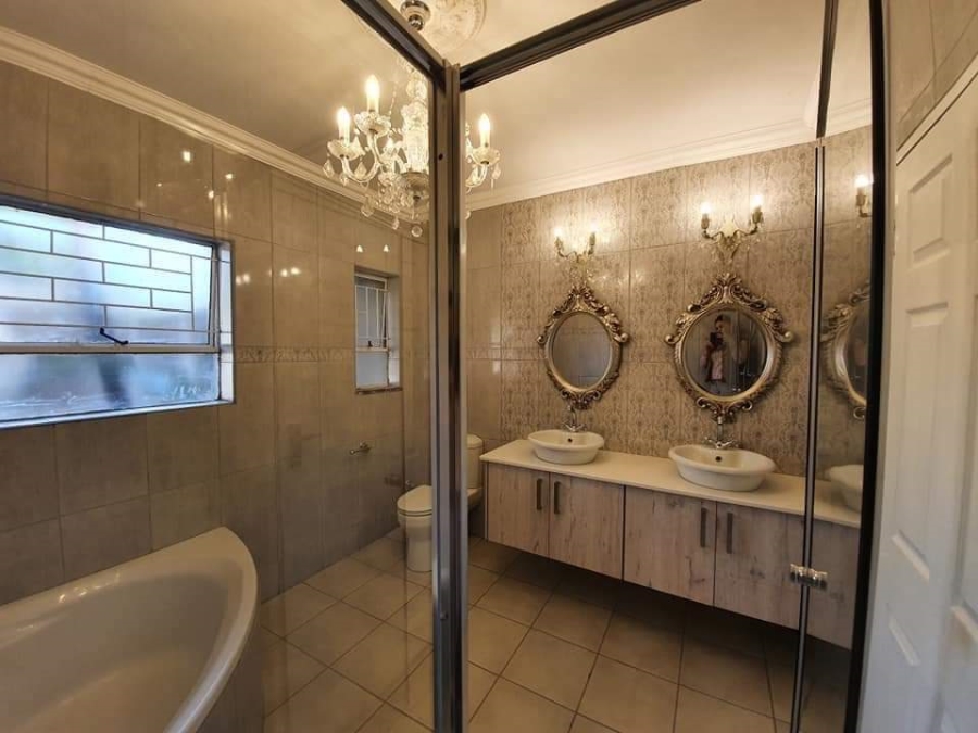 3 Bedroom Property for Sale in Freeway Park Gauteng