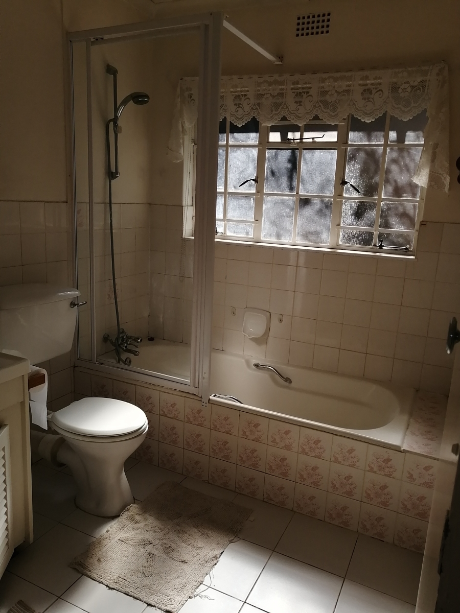 To Let 1 Bedroom Property for Rent in Helderkruin Gauteng