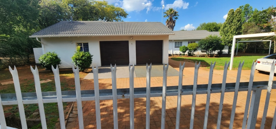 4 Bedroom Property for Sale in Westonaria Gauteng