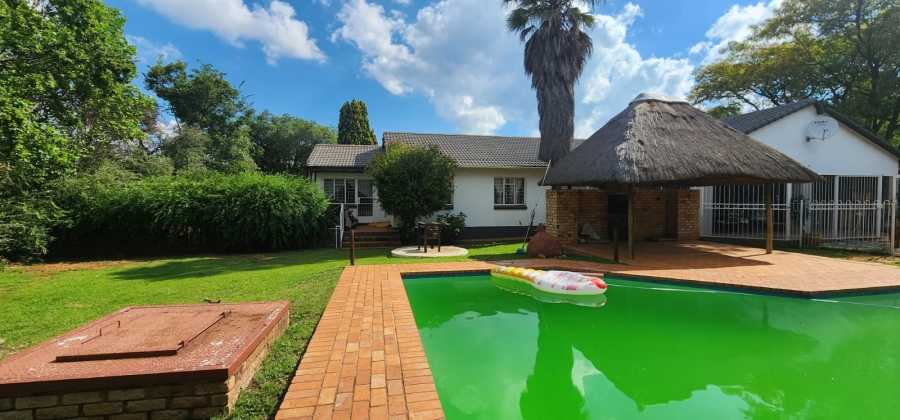 4 Bedroom Property for Sale in Westonaria Gauteng