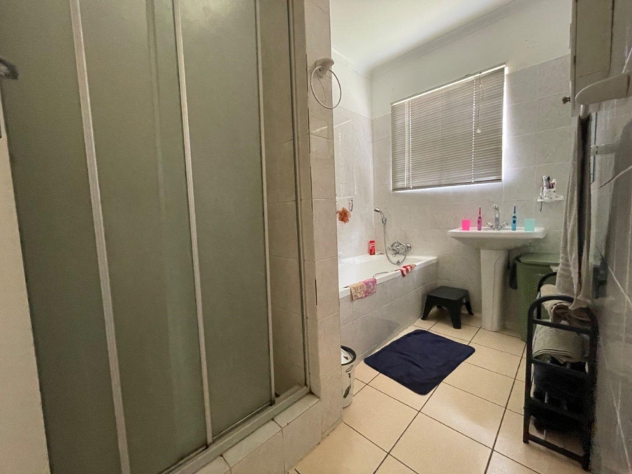 3 Bedroom Property for Sale in Glen Marais Gauteng