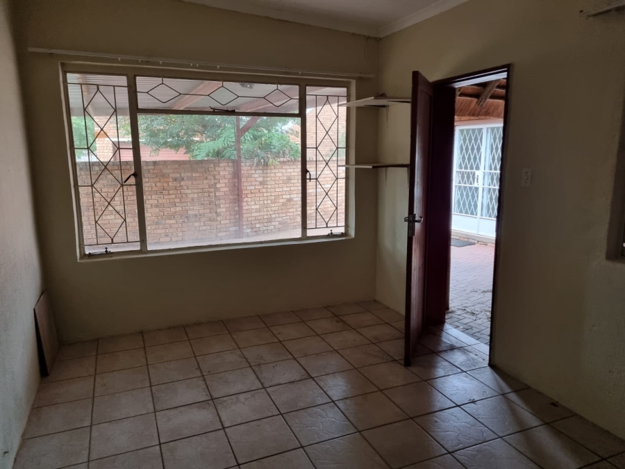 3 Bedroom Property for Sale in Helikonpark Gauteng