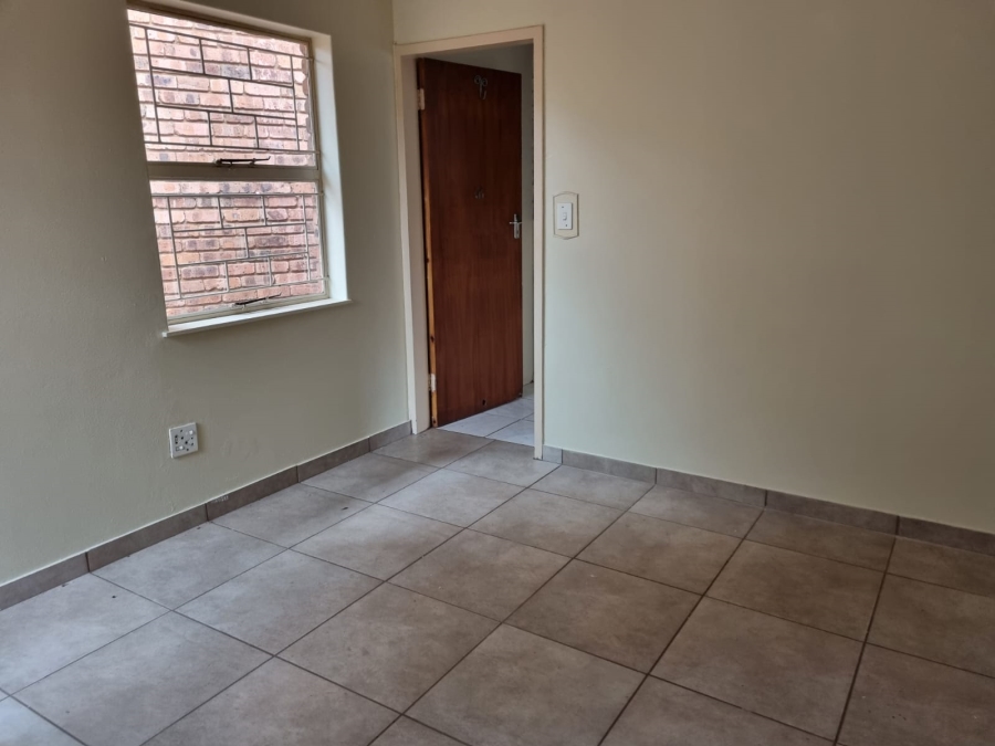 3 Bedroom Property for Sale in Helikonpark Gauteng