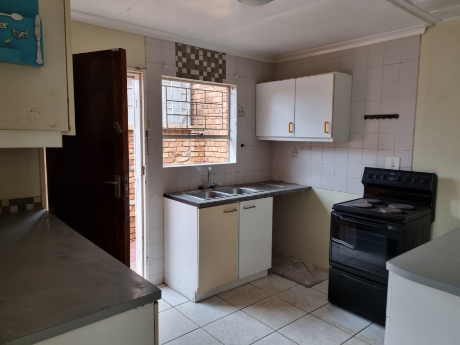 3 Bedroom Property for Sale in Helikonpark Gauteng