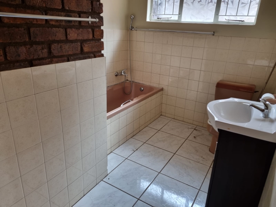 3 Bedroom Property for Sale in Helikonpark Gauteng